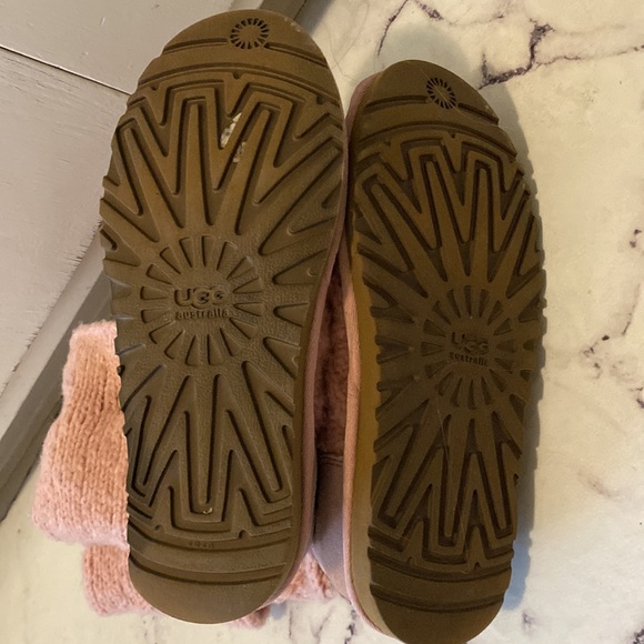 UGG Sweater Style Boots - Picture 3 of 5